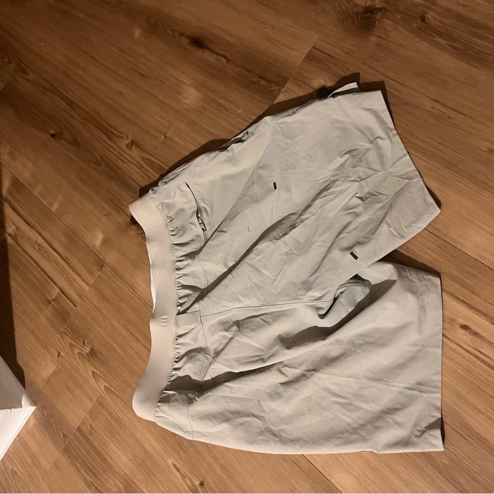 Gray Athletic Shorts men’s Lululemon size Large